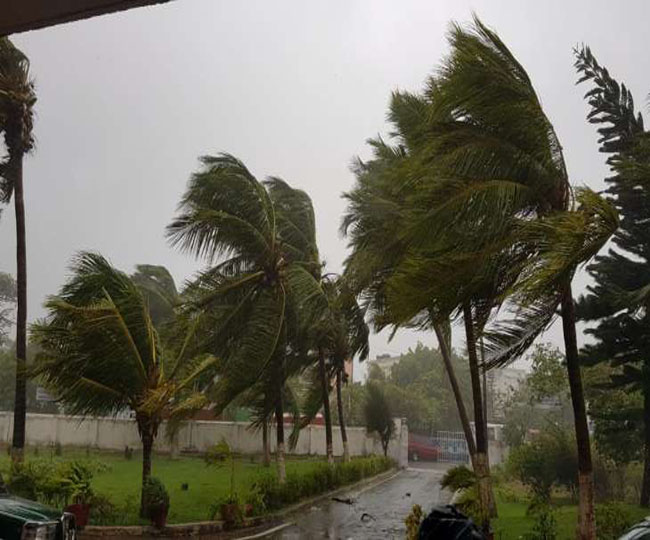 //www.jagranimages.com/images/cyclone 1_2019_5_3_13451_s.jpg